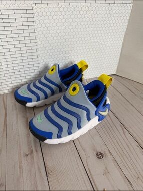 Nike Dynamo Kids Blue Slip-On Sneakers with Yellow Heel Tabs
